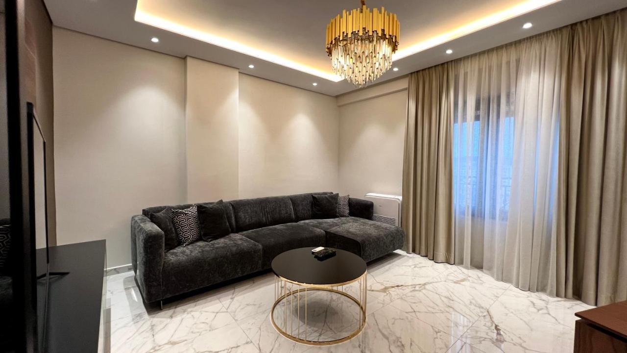 Zeus Tirana Suite Deluxe Екстериор снимка