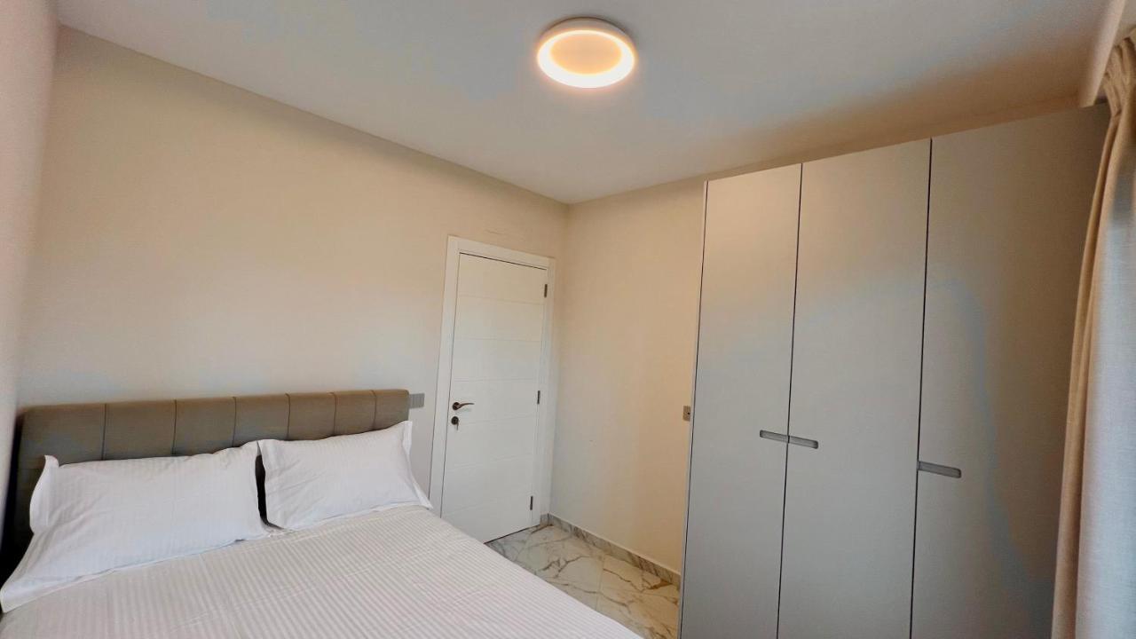 Zeus Tirana Suite Deluxe Екстериор снимка